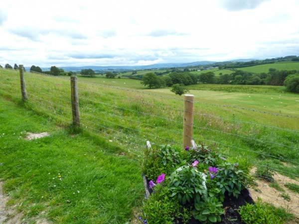 Black Mountain View Llanafan-fawr Экстерьер фото